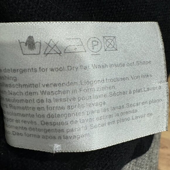 Hugo Boss Men’s Virgin Wool 1/4 Zip Sweater, Size L/XL - Picture 16 of 16